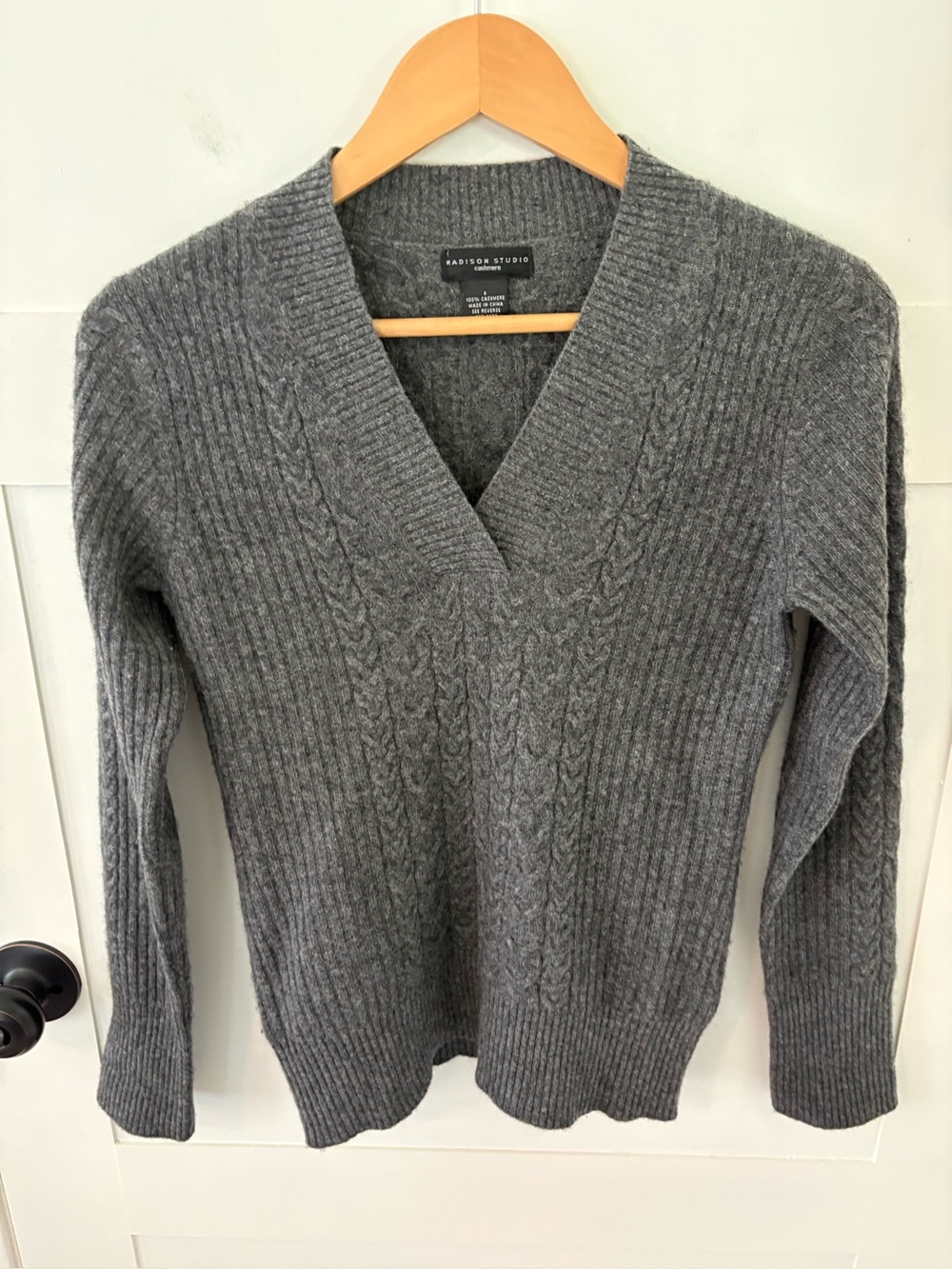 Madison Studio Cashmere Ribbed Cable Knit V-Neck Sweater. Size Small.